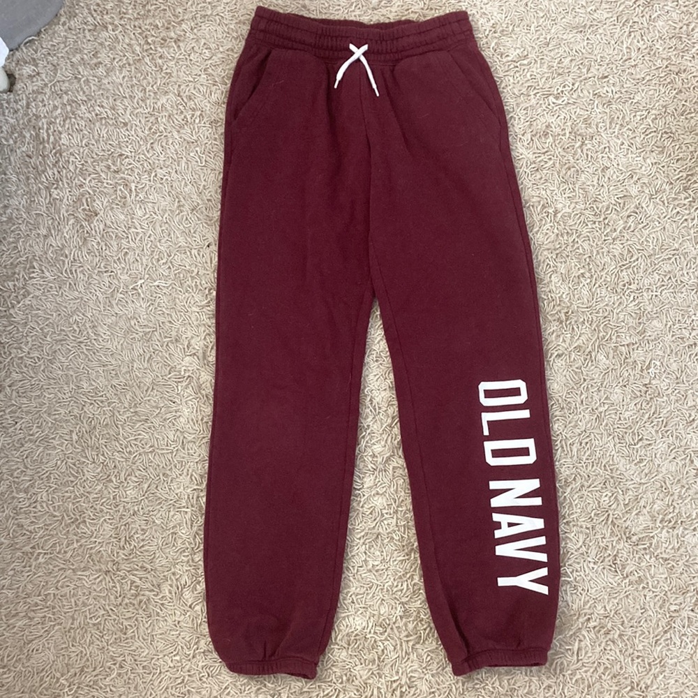 Maroon sweatpants